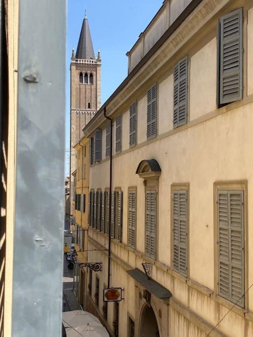 Apartamento Le Finestre Sul Borgo 1 Parma Exterior foto